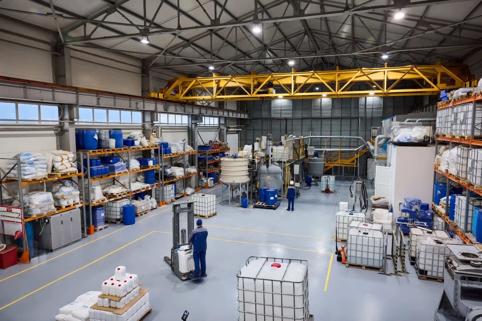 Собственная площадка в Караганде, соответствующая мировым стандартам химической промышленности.